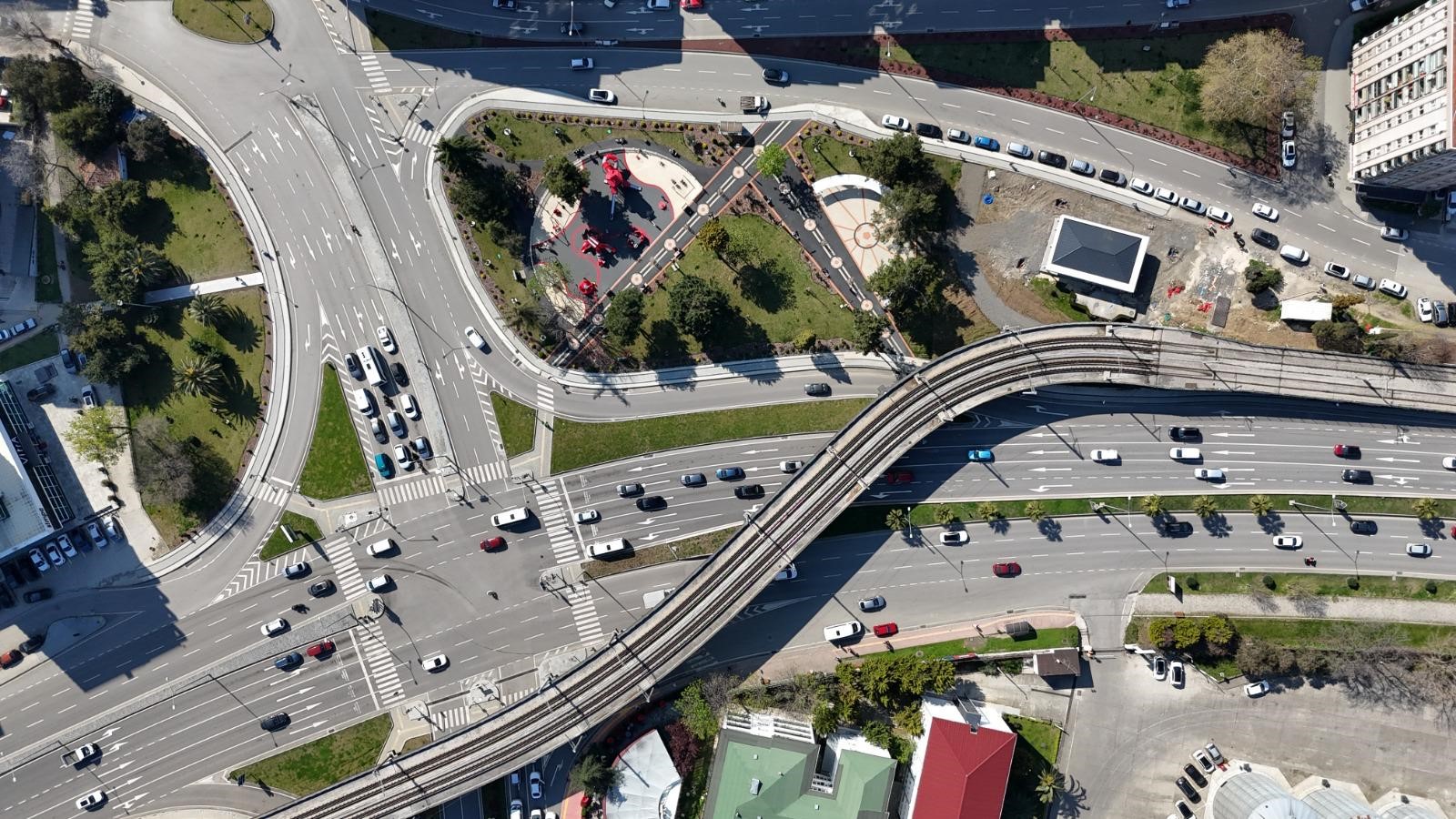 Gençlik Parkı Yeni Yüzüyle Göz Kamaştırıyor